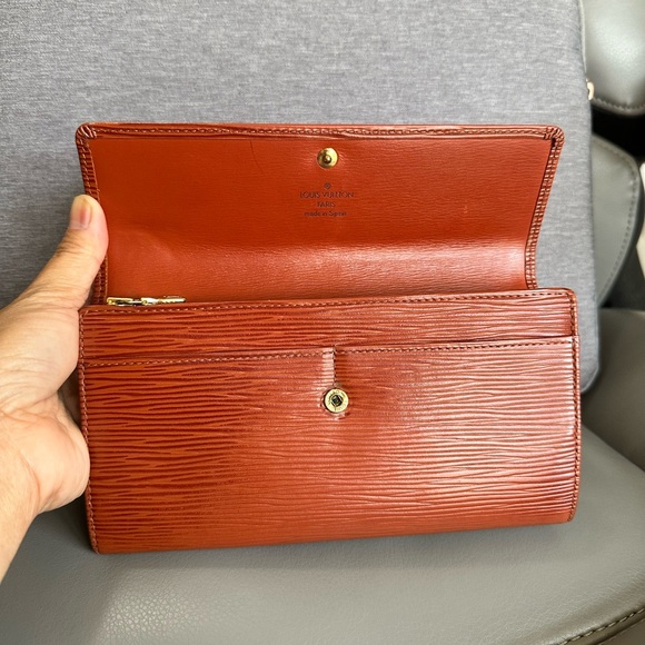 Louis Vuitton Epi Sara Large Wallet, Authentic, Brown - Picture 7 of 14
